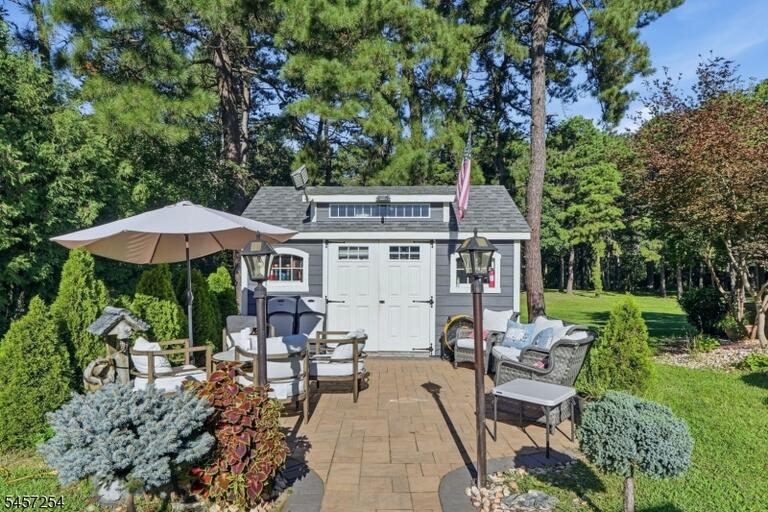 Property listing MLS 4049766 photo 43