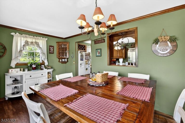 Property listing MLS 4049773 photo 5