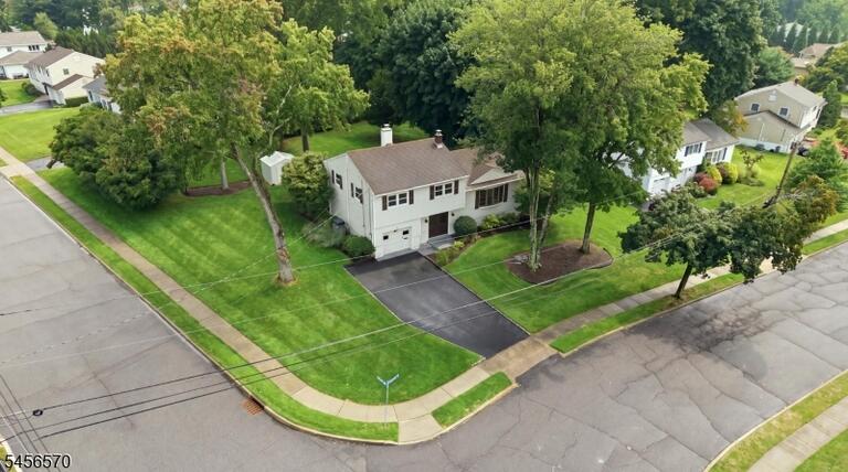 Property listing MLS 4049778 photo 2
