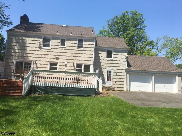 Property listing MLS 4049786 photo 2