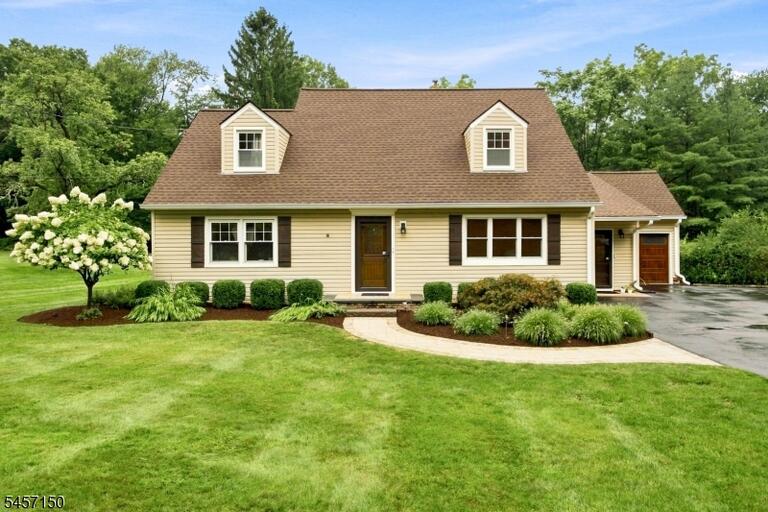 Property listing MLS 4049793 photo 1