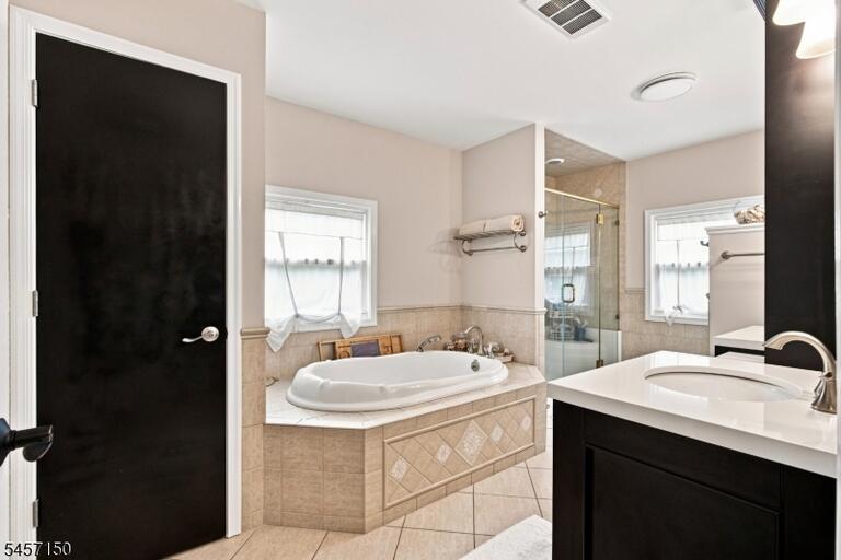 Property listing MLS 4049793 photo 31