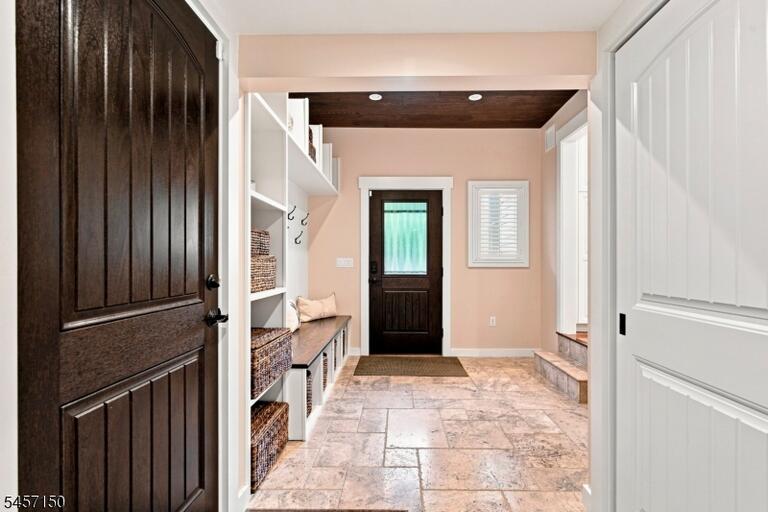 Property listing MLS 4049793 photo 7