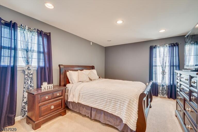 Property listing MLS 4049797 photo 24