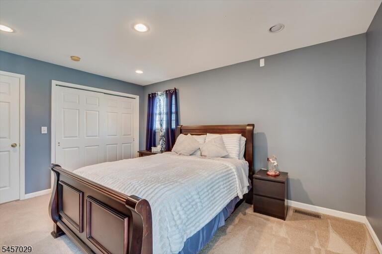 Property listing MLS 4049797 photo 25
