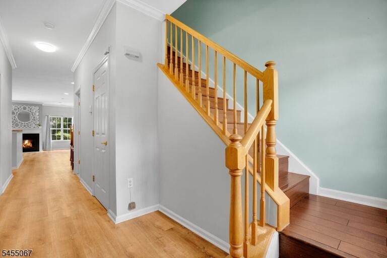 Property listing MLS 4049802 photo 2