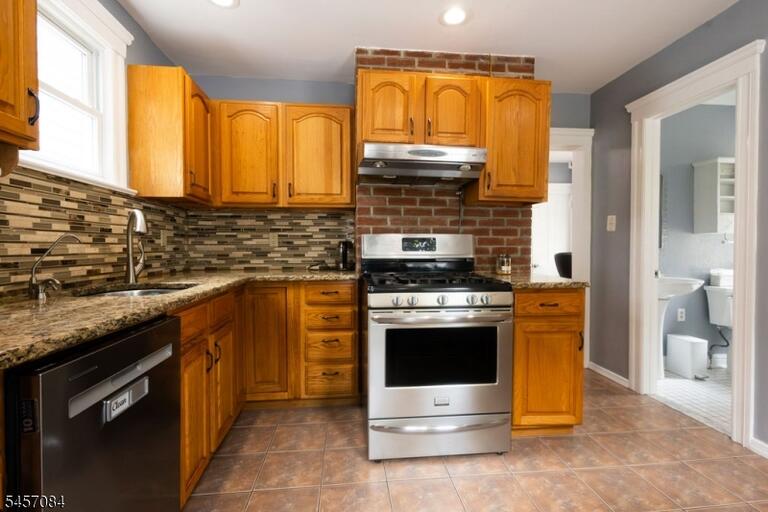 Property listing MLS 4049806 photo 11