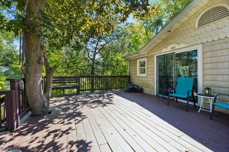 Property listing MLS 4049810 photo 1