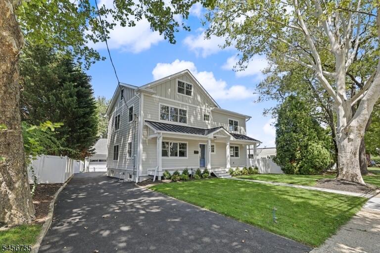 Property listing MLS 4049811 photo 3