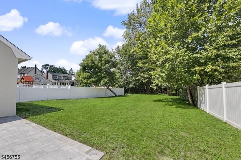Property listing MLS 4049811 photo 48