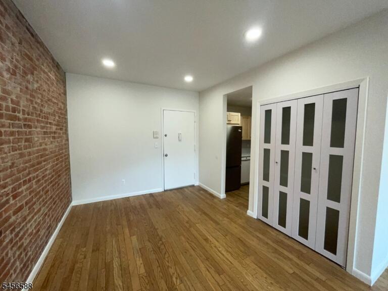 Property listing MLS 4049813 photo 3