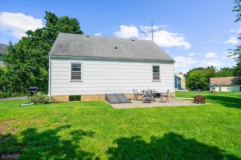 Property listing MLS 4049826 photo 23