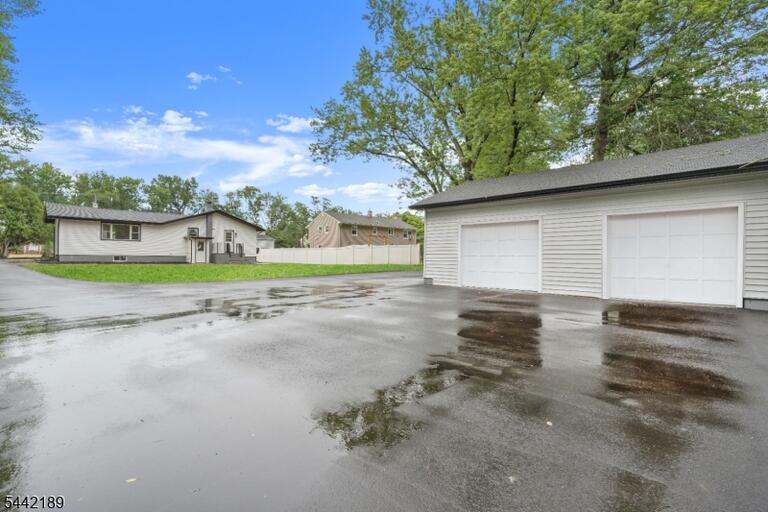 Property listing MLS 4049831 photo 21