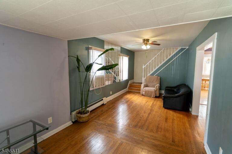 Property listing MLS 4049858 photo 3