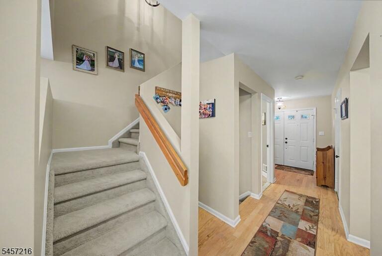 Property listing MLS 4049870 photo 18