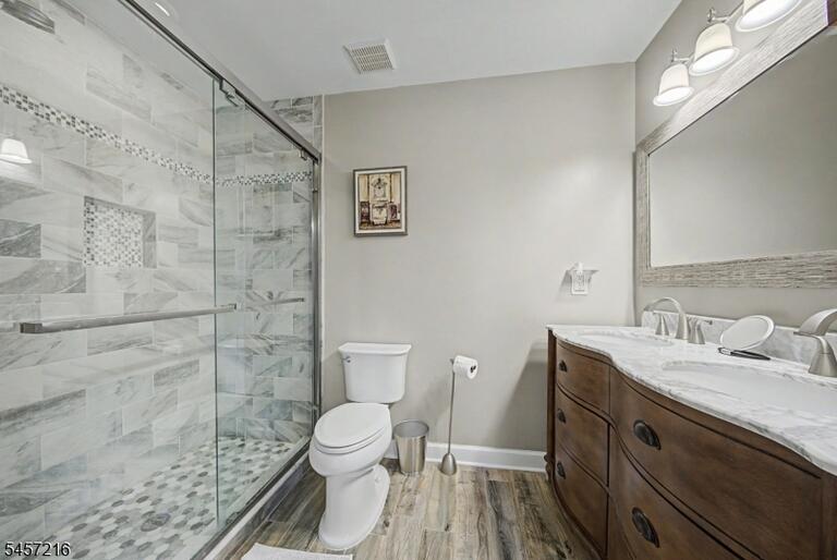 Property listing MLS 4049870 photo 27