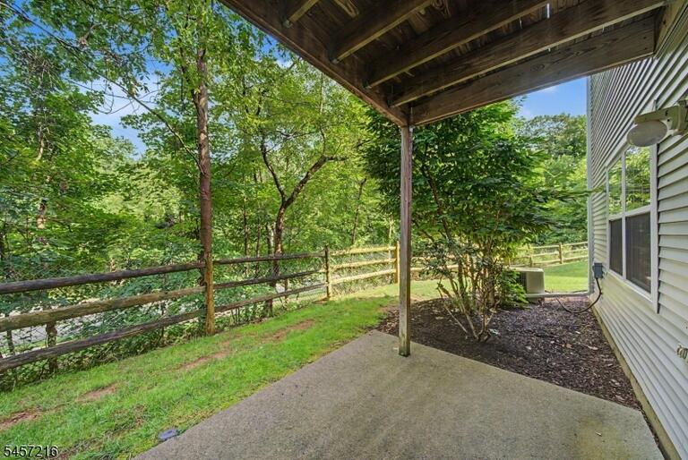 Property listing MLS 4049870 photo 37