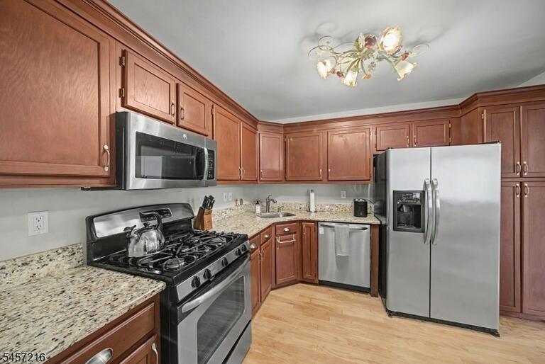 Property listing MLS 4049870 photo 6