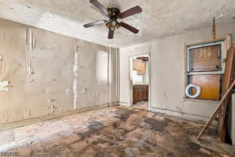 Property listing MLS 4049890 photo 12