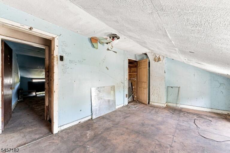Property listing MLS 4049890 photo 29