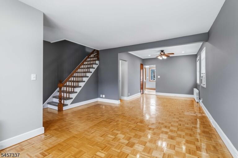 Property listing MLS 4049893 photo 10