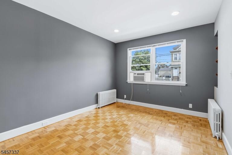 Property listing MLS 4049893 photo 7