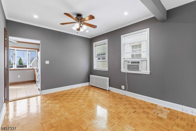 Property listing MLS 4049893 photo 9