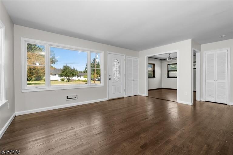 Property listing MLS 4049902 photo 5