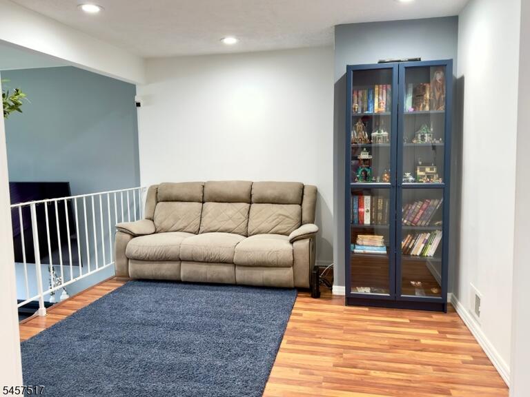 Property listing MLS 4049912 photo 12