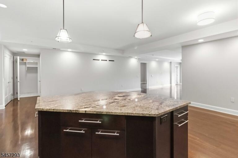 Property listing MLS 4049916 photo 4