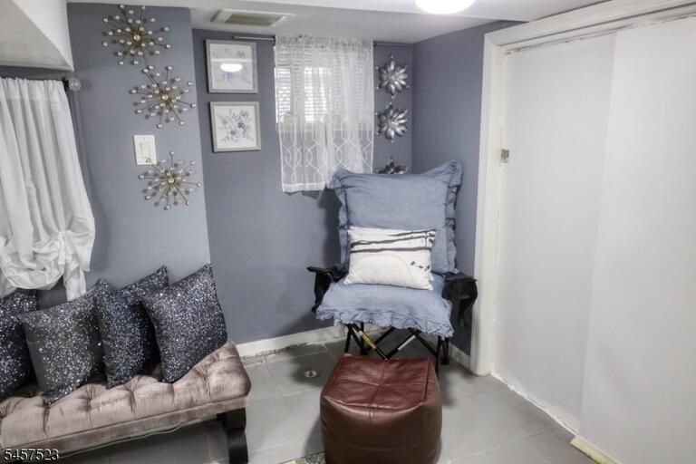 Property listing MLS 4049920 photo 3