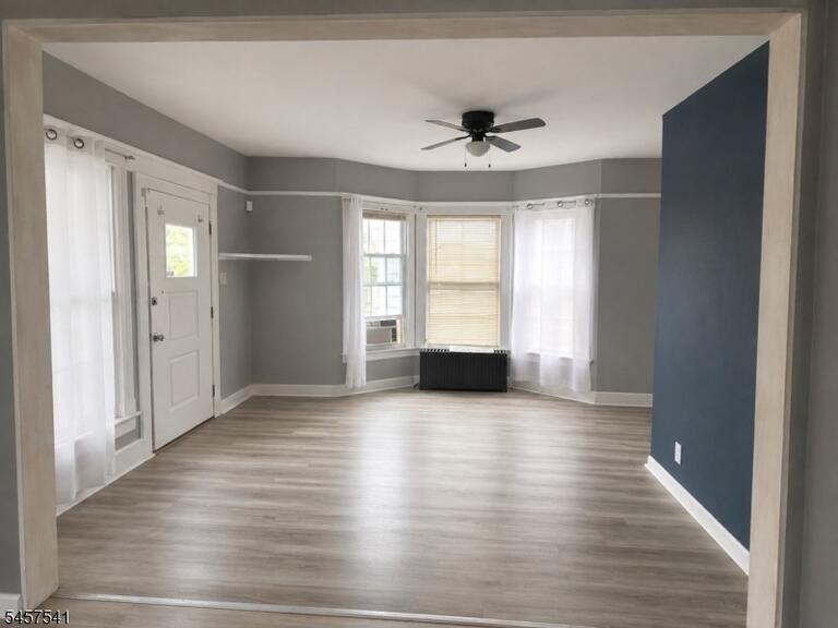 Property listing MLS 4049929 photo 2