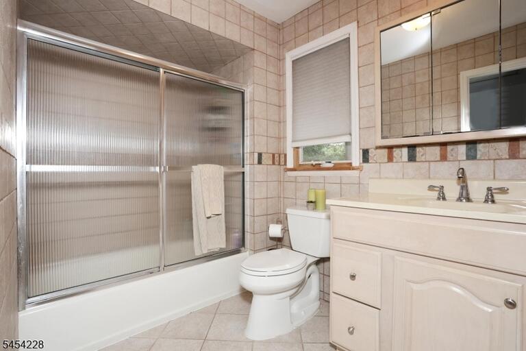 Property listing MLS 4049935 photo 27
