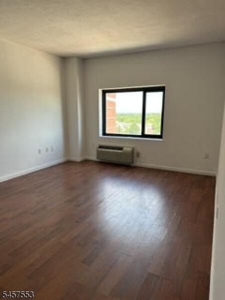 Property listing MLS 4049937 photo 1