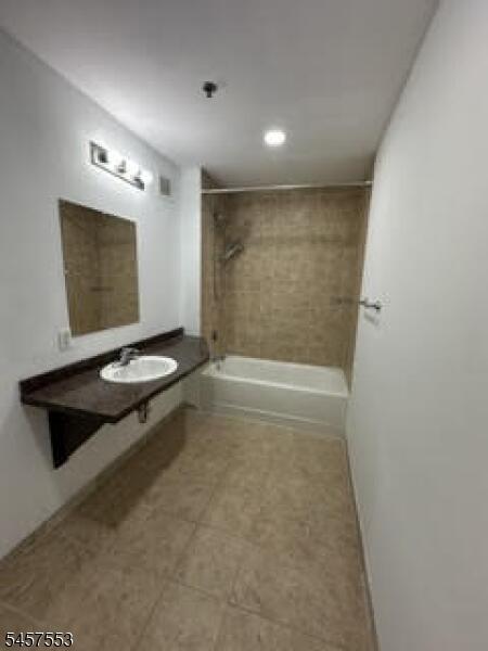 Property listing MLS 4049937 photo 2