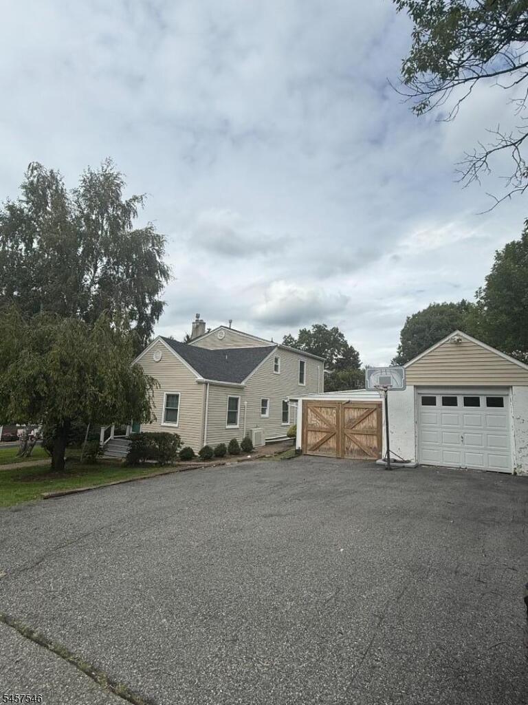 Property listing MLS 4049939 photo 4