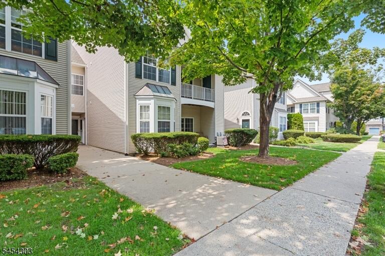 Property listing MLS 4049944 photo 2