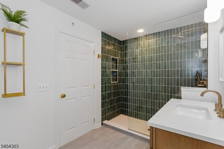 Property listing MLS 4049944 photo 21