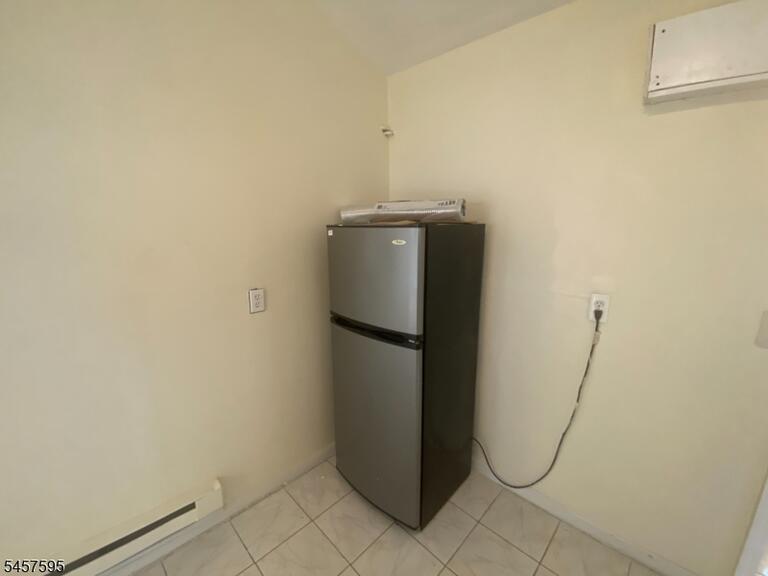Property listing MLS 4049969 photo 3