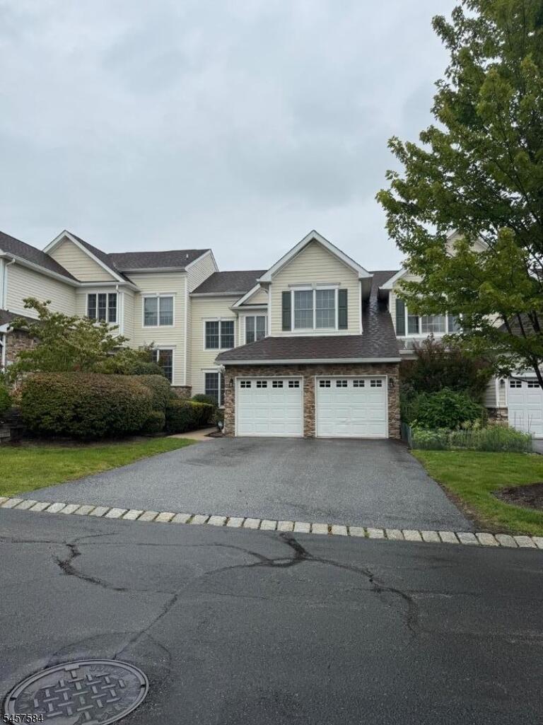 Property listing MLS 4049970 photo 1