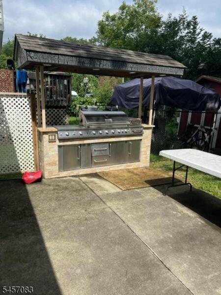 Property listing MLS 4049976 photo 17