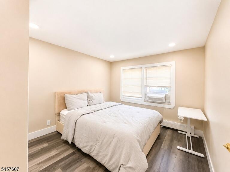 Property listing MLS 4049991 photo 5
