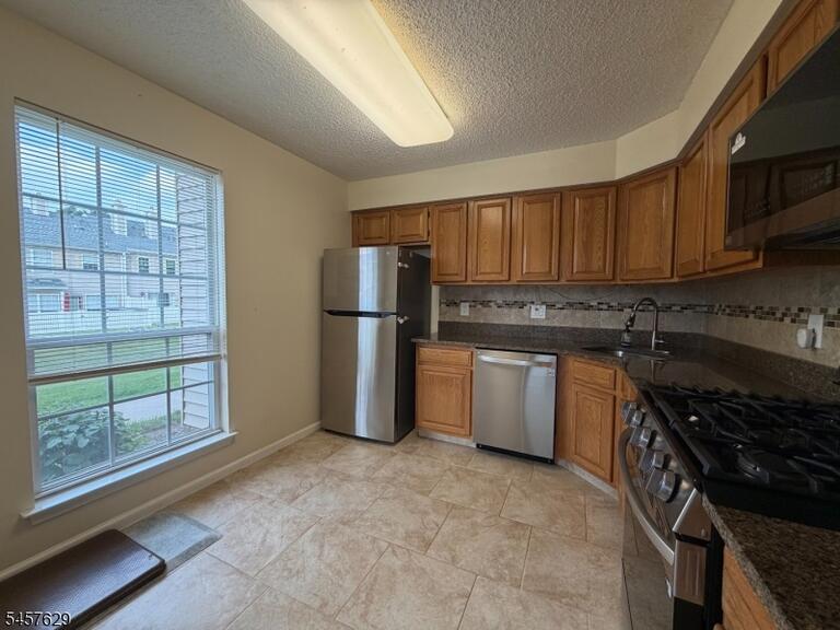 Property listing MLS 4050006 photo 7