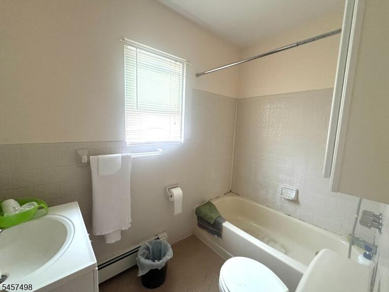 Property listing MLS 4050008 photo 8