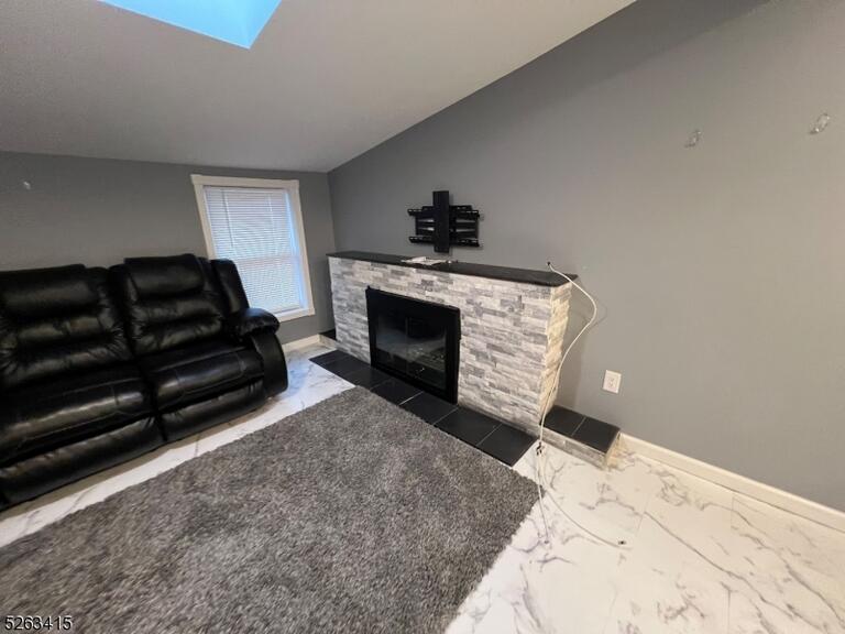 Property listing MLS 4050018 photo 6