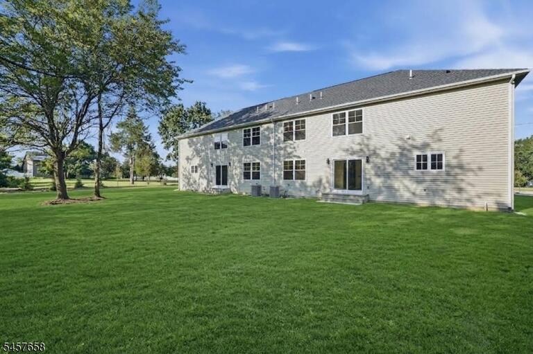 Property listing MLS 4050027 photo 26