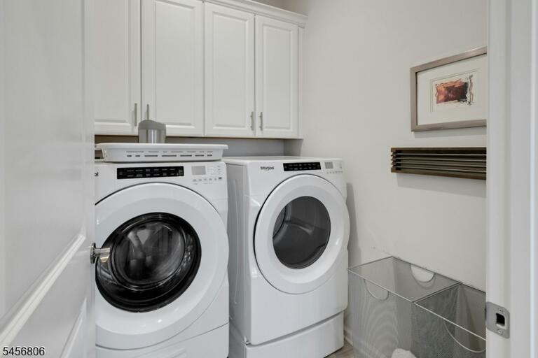 Property listing MLS 4050045 photo 25