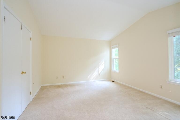 Property listing MLS 4050046 photo 21