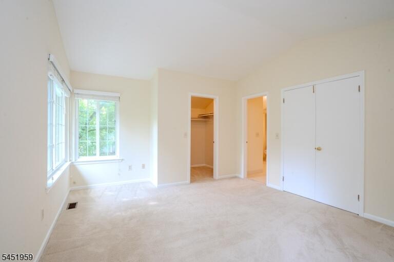 Property listing MLS 4050046 photo 23