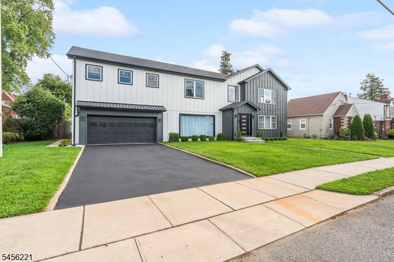 Property listing MLS 4050054 photo 1